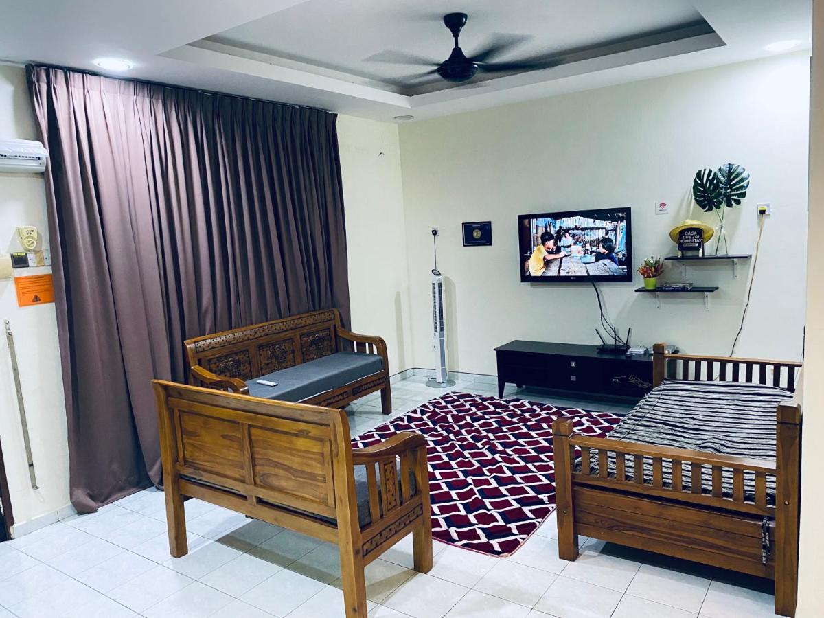 Casa Drezqi Homestay Melaka Private Pool Exterior photo