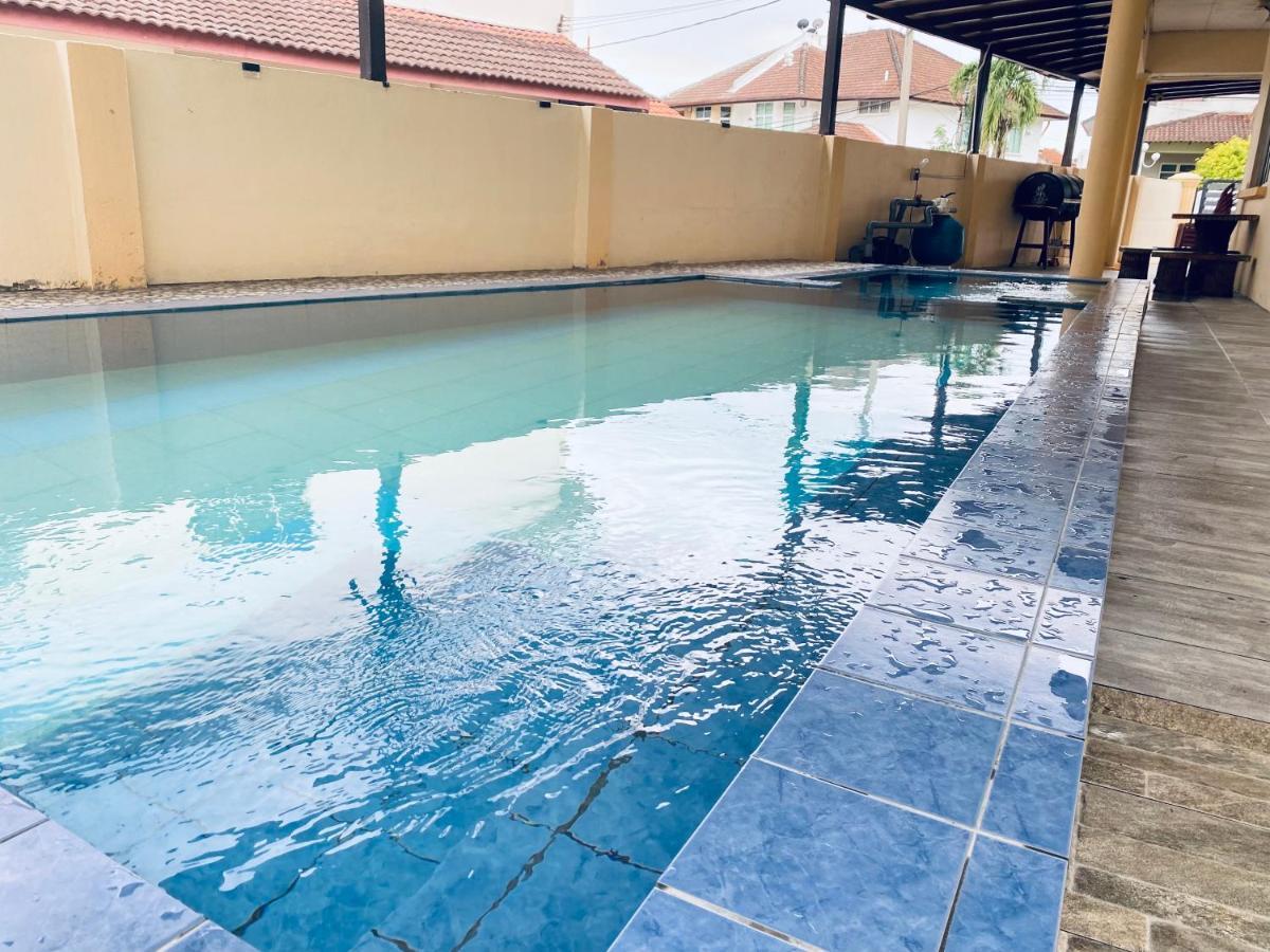 Casa Drezqi Homestay Melaka Private Pool Exterior photo