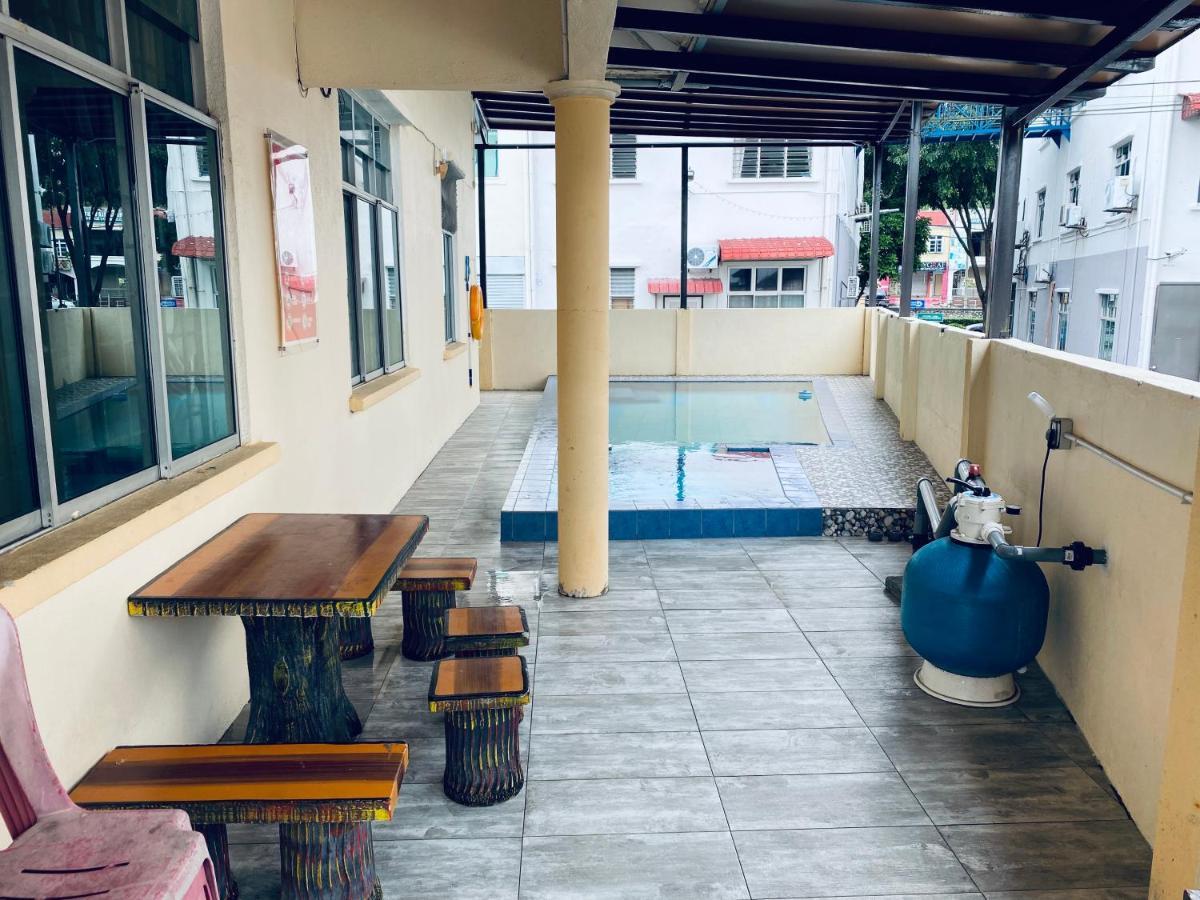 Casa Drezqi Homestay Melaka Private Pool Exterior photo